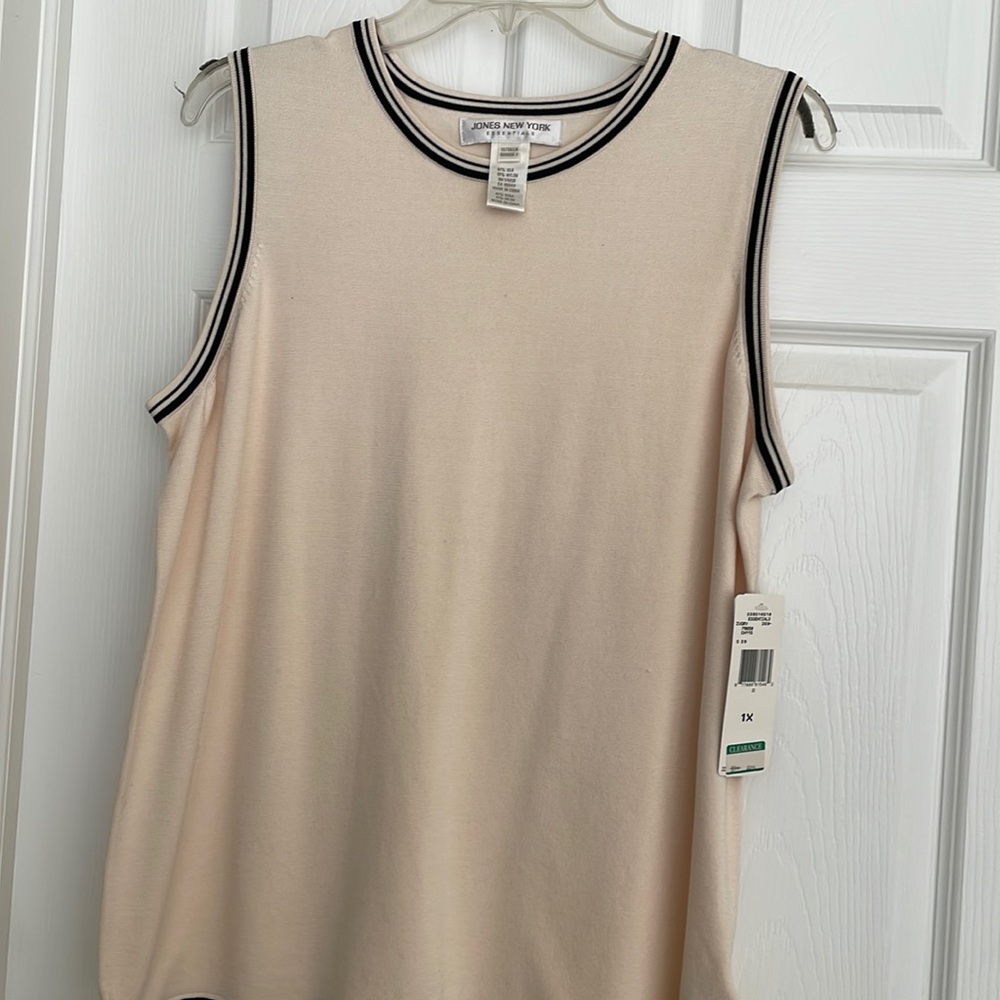 Jones New York women’s silk top